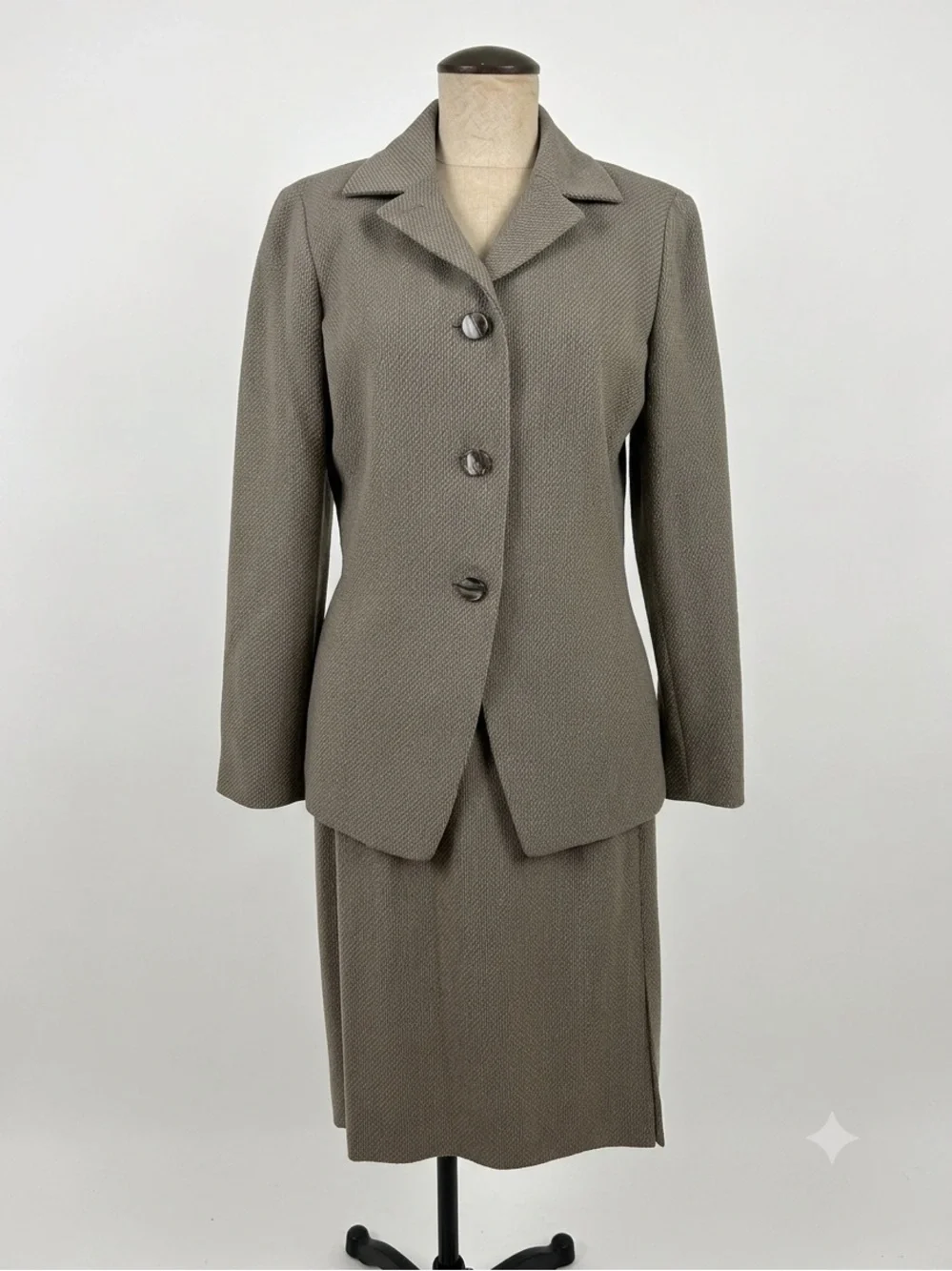 Vintage Dana  Buchman petite Persian garden green Blazer 8p and Skirt 10p